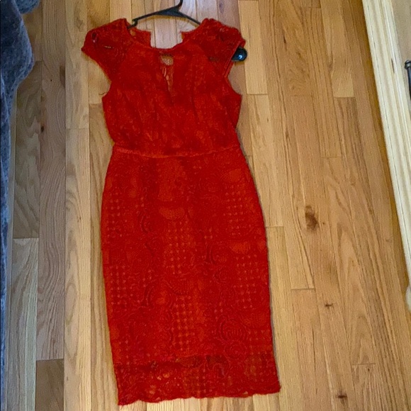 guess red lace dress